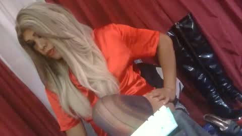 Snapshot of lady_athenax chatting on June 5, 9:04 am Athena online show from June 5, 9:04 am