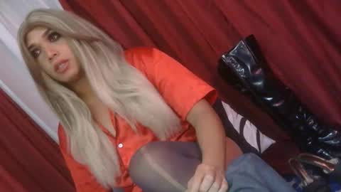 Snapshot of lady_athenax chatting on June 8, 9:04 pm Athena online show from June 8, 9:04 pm
