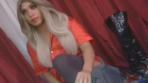 Snapshot of lady_athenax chatting on June 23, 12:03 pm Athena online show from June 23, 12:03 pm