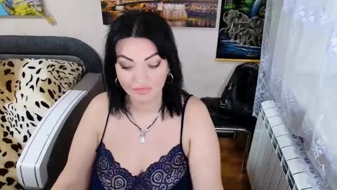 Snapshot of lady_boom_ chatting on December 4, 5:21 pm lady_boom_ online show from December 4, 5:21 pm