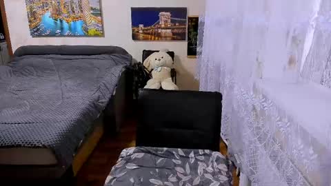 lady_boom_ online show from May 2, 4:01 pm