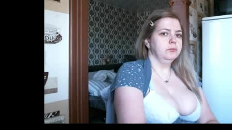 lady cute cat29 online show from May 6, 2:19 am