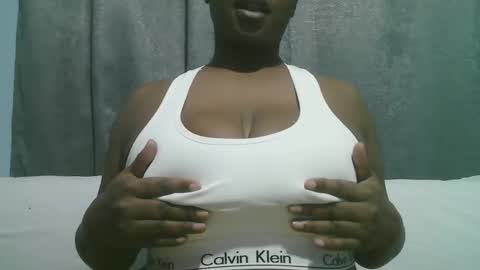 Snapshot of lady_dearra chatting on September 26, 2:26 am lady_dearra online show from September 26, 2:26 am