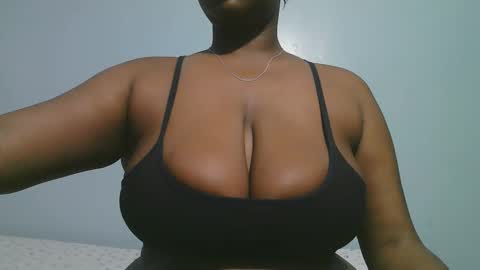 lady_dearra online show from February 8, 3:21 am