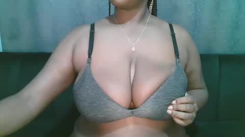 lady_dearra online show from March 19, 3:21 am