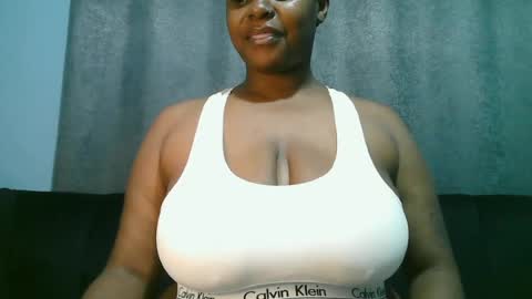lady_dearra online show from June 13, 1:58 am