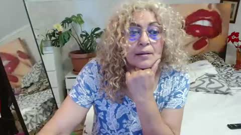 diana online show from July 29, 8:45 am