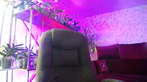 Snapshot of lady_gloria chatting on November 27, 6:59 am Lady Gloria online show from November 27, 6:59 am