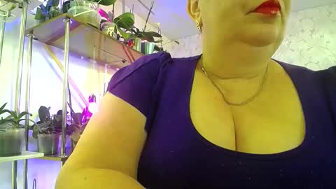 Lady Gloria online show from February 13, 10:00 am