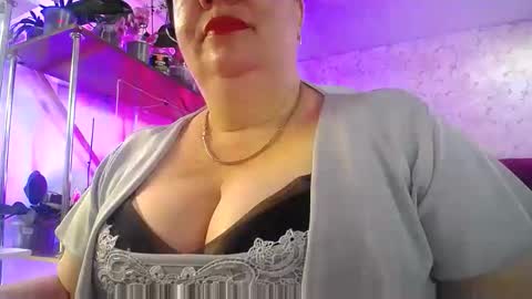 Lady Gloria online show from May 6, 5:03 am