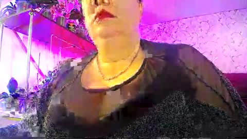Lady Gloria online show from May 10, 6:40 am