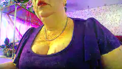 Lady Gloria online show from May 16, 6:21 am