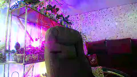 Lady Gloria online show from May 18, 5:02 am