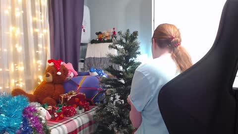 Snapshot of lady_inari chatting on December 22, 4:27 pm Angelika online show from December 22, 4:27 pm