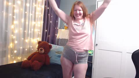 Snapshot of lady_inari chatting on January 21, 3:43 pm Angelika online show from January 21, 3:43 pm