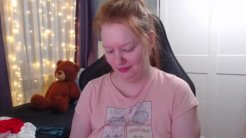 Snapshot of lady_inari chatting on January 22, 11:53 pm Angelika online show from January 22, 11:53 pm