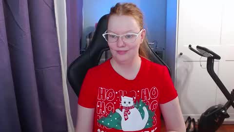 Snapshot of lady_inari chatting on December 17, 2:39 am Angelika online show from December 17, 2:39 am