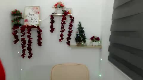   online show from February 1, 1:51 pm