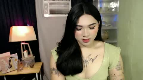 Snapshot of lady_kathy chatting on June 24, 1:48 am lady_kathy online show from June 24, 1:48 am