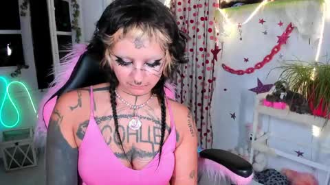 Snapshot of lady_sontse_ chatting on May 31, 8:32 pm Mia online show from May 31, 8:32 pm