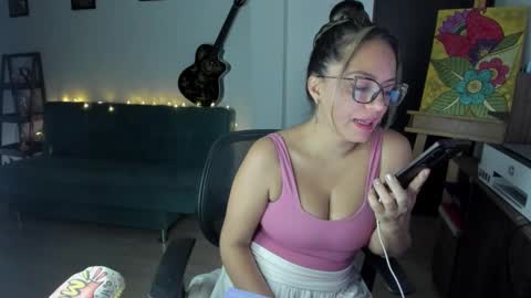 Snapshot of lady_sophie01 chatting on October 4, 6:39 pm Sophie online show from October 4, 6:39 pm