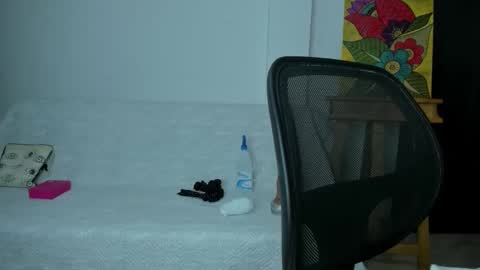 Snapshot of lady_sophie01 chatting on October 15, 3:45 pm Sophie online show from October 15, 3:45 pm