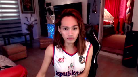 Snapshot of lady_sovereign chatting on January 17, 1:57 am M MMY online show from January 17, 1:57 am