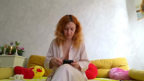 Sima Ladybigsmile online show from May 1, 9:58 am