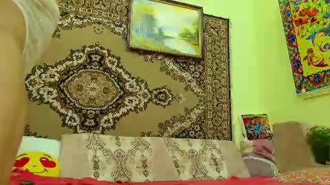 Snapshot of ladybigsmile chatting on July 7, 7:29 pm Sima Ladybigsmile online show from July 7, 7:29 pm