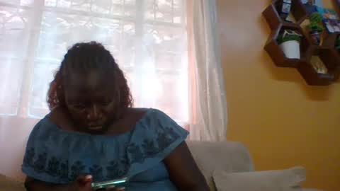 lindah32 online show from September 23, 7:00 am