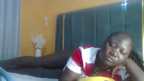 lindah32 online show from December 22, 7:44 pm