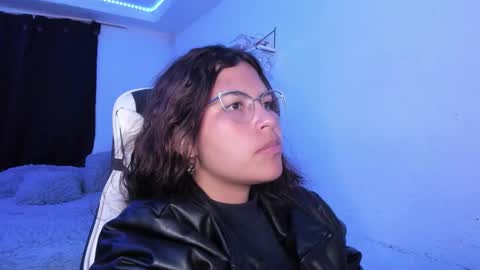  Lady  online show from December 21, 3:57 am