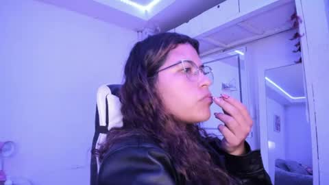 Snapshot of ladybrown_16 chatting on May 19, 5:36 am Lady online show from May 19, 5:36 am