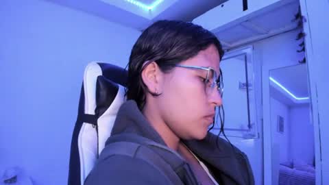 Snapshot of ladybrown_16 chatting on June 16, 5:43 am Lady online show from June 16, 5:43 am