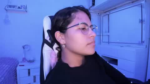 Snapshot of ladybrown_16 chatting on June 21, 3:20 am Lady online show from June 21, 3:20 am