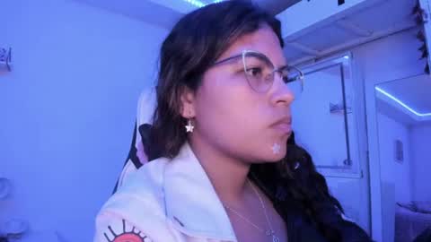 Snapshot of ladybrown_16 chatting on June 25, 5:56 am Lady online show from June 25, 5:56 am