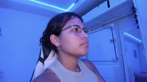 Snapshot of ladybrown_16 chatting on June 26, 3:44 am Lady online show from June 26, 3:44 am