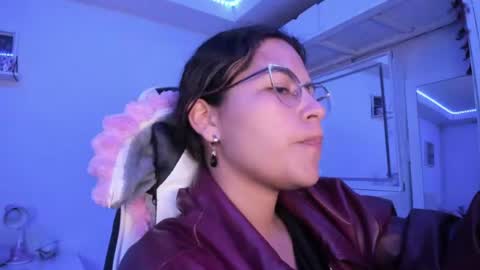 Snapshot of ladybrown_16 chatting on August 2, 3:16 am Lady online show from August 2, 3:16 am