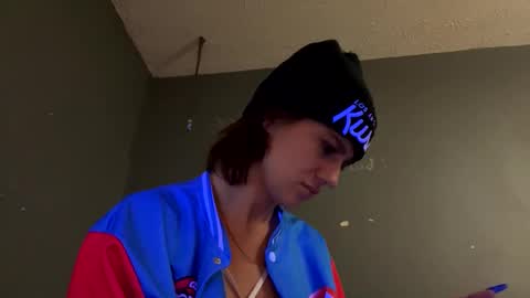 Snapshot of ladybug9097 chatting on December 5, 5:15 am RockStar Couple online show from December 5, 5:15 am