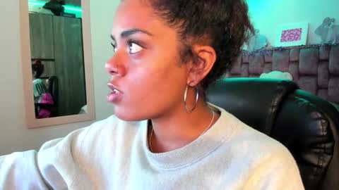 leidy daniela online show from December 19, 3:18 am