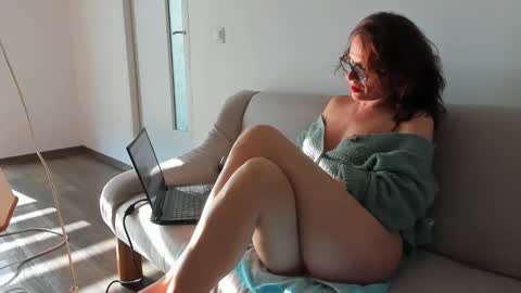 LADYGILDA online show from April 10, 2:44 pm