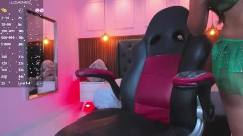 LADY  online show from November 11, 7:58 pm