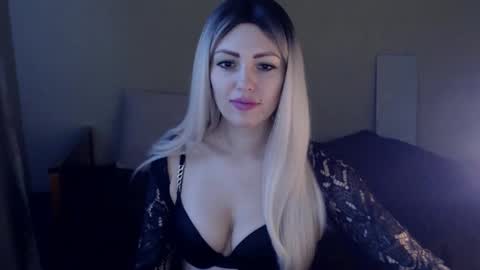 Snapshot of ladymoonlight8 chatting on January 9, 11:03 am Monika online show from January 9, 11:03 am