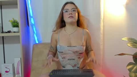 Snapshot of ladynemesis00 chatting on February 15, 12:48 am ladynemesis00 online show from February 15, 12:48 am