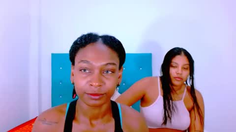 Snapshot of ladypussy69779756 chatting on December 9, 12:12 am laura online show from December 9, 12:12 am