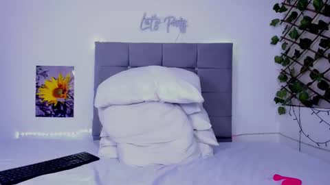 Ladysexy hot19  online show from September 26, 8:13 pm