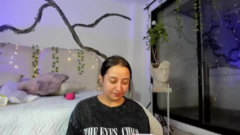 Snapshot of ladysweetts chatting on October 6, 1:47 am Lady online show from October 6, 1:47 am