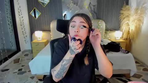 Lady  online show from February 17, 4:20 am