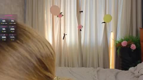 Snapshot of lafeti chatting on October 4, 6:44 am Lilia online show from October 4, 6:44 am