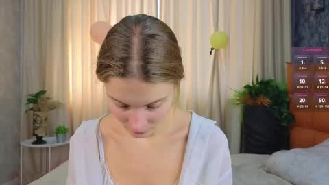 Snapshot of lafeti chatting on October 20, 6:36 am Lilia online show from October 20, 6:36 am